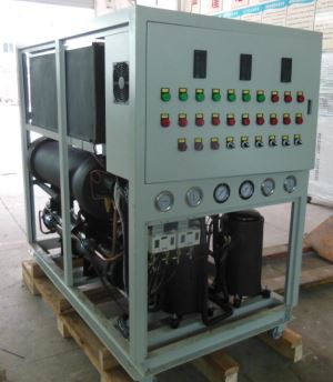 30 KW 10 HP Водно охлаждане Вода охладител за отопление и охлаждане (5-100 C Регулируема)